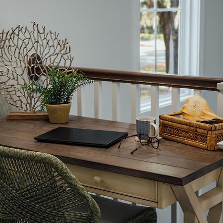 Luxury Beach House W/ Backyard Oasis. Heated Pool. ヒルトンヘッドアイランド エクステリア 写真