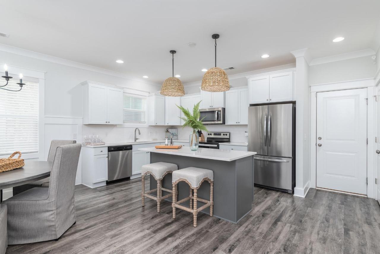 Luxury Beach House W/ Backyard Oasis. Heated Pool. ヒルトンヘッドアイランド エクステリア 写真
