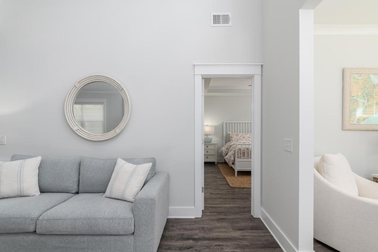 Luxury Beach House W/ Backyard Oasis. Heated Pool. ヒルトンヘッドアイランド エクステリア 写真
